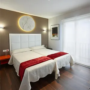 Caballerizas Con Parking Gratuito En Pleno Centro Appartement